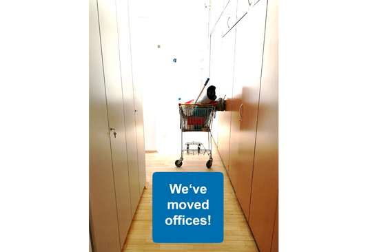 [Translate to English:] shopping cart with moving materials