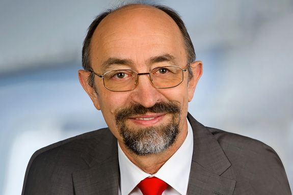 Portraitfoto von Prof. Günter Blöschl