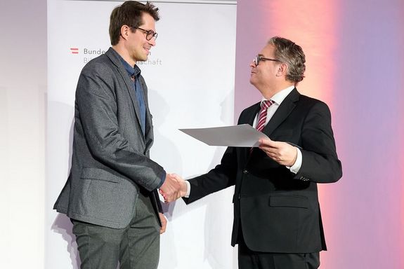 Award_of_Excellence_2