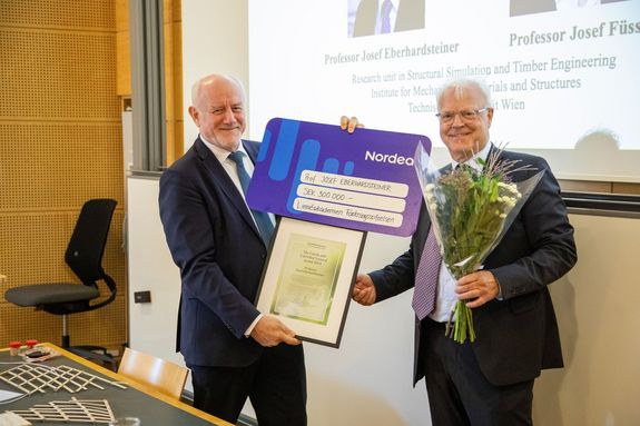 Professor Josef Eberhardsteiner, Stiftungsvorstand Fredrik Åberg