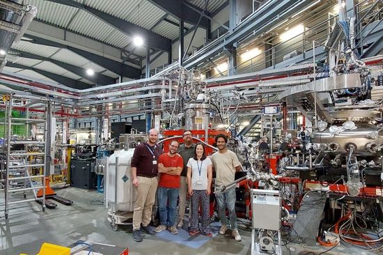 Mitglied der Gruppen im Alba-Synchrotron.