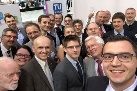 Group photo from above on the TU Wien booth