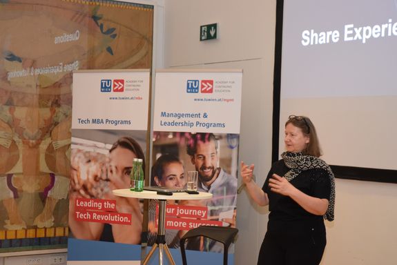 [Translate to English:] 4