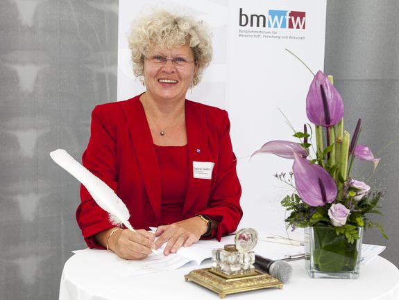 Rektorin Sabine Seidler 