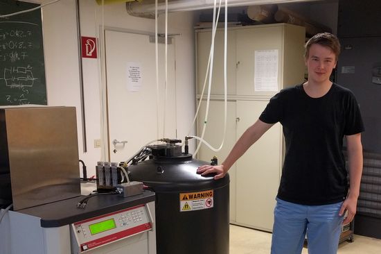 Lukas Weymann in the lab at TU Wien