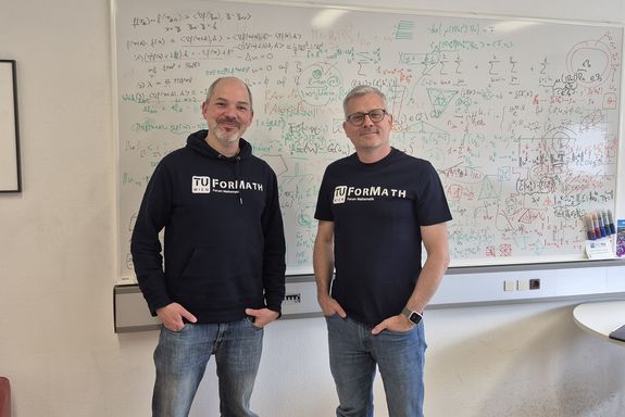 zwei Männer stehend Markus Faustmann und Dirk Praetorius (von links)