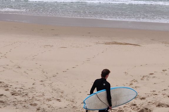 Surfer am Strand