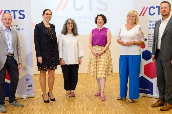 Gruppenbild mit Vertreter_innen der CTS-Institutionen