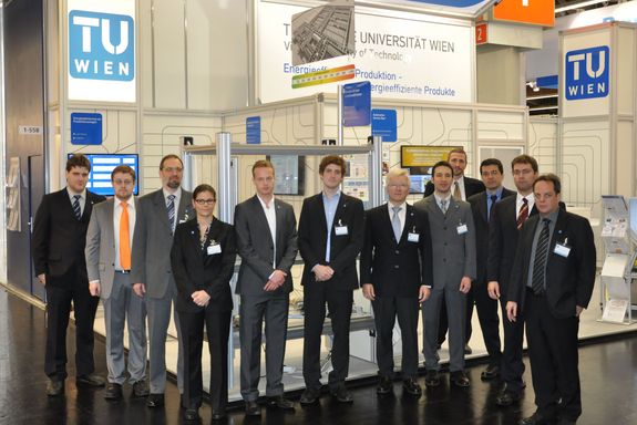 TU Wien at SPS IPC Drives 2012 - Team photo - 01