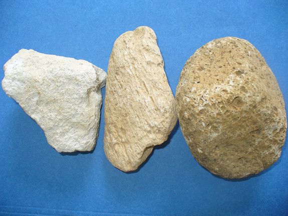 Drei verschiedene Bimssteinproben Drei verschiedene Bimssteinproben