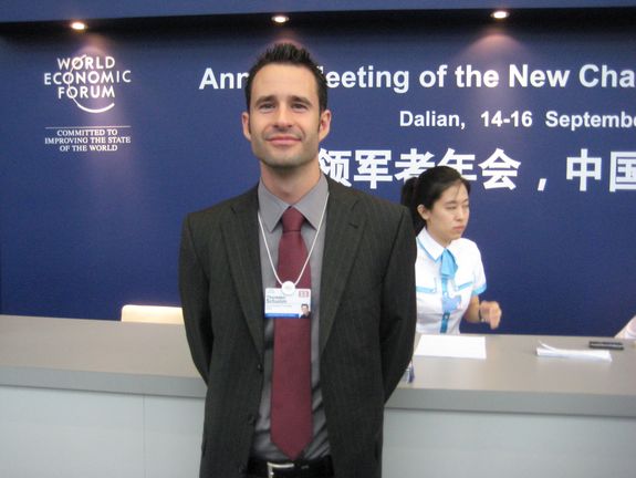 Prof. Thorsten Schumm beim Weltwirtschaftsforum in Dalian Prof. Thorsten Schumm beim Weltwirtschaftsforum in Dalian