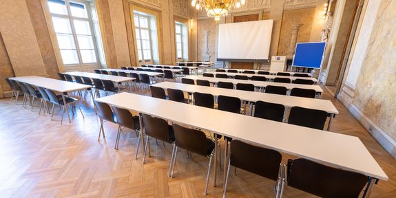 Foto Festsaal Klassenzimmer Foto Festsaal Klassenzimmer