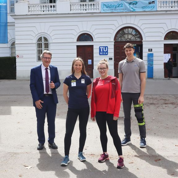 Ombudsperson Kurt Matyas and the Kada team