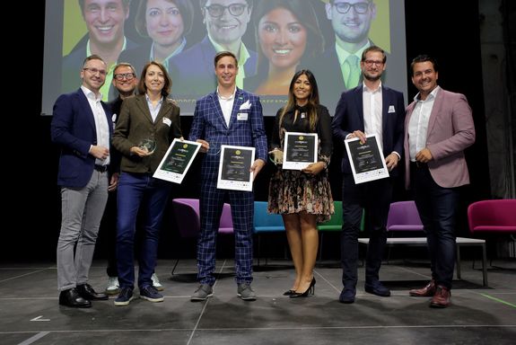 [Translate to English:] Gruppenbild der Ambassadors im Bereich Evaluation & Data