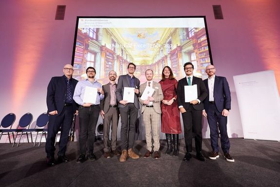 Award_of_Excellence_1