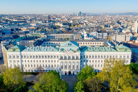Luftbild Hauptgebäude der TU Wien