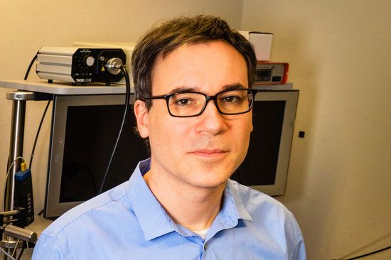 Portrait von Thomas Müller im Labor