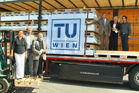 v.l.n.r.: Karin Stieldorf, Claus Schnetzer, Theodor Zillner, Johannes Hahn, Sabine Seidler und Gregor Pils