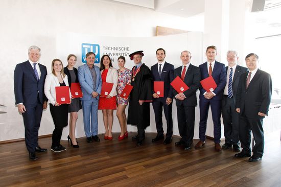 group picture Professional MBA Facility Management