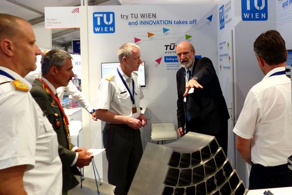 Prof. Bleicher explaining