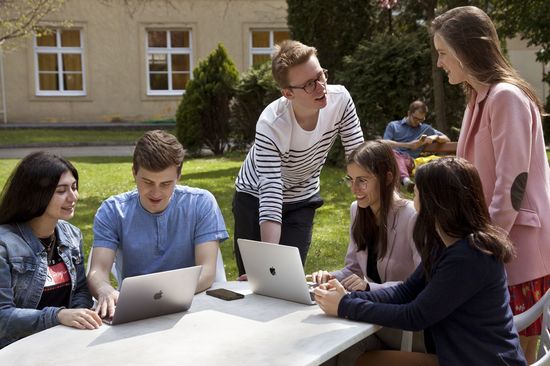 [Translate to English:] MSc ETIA Students