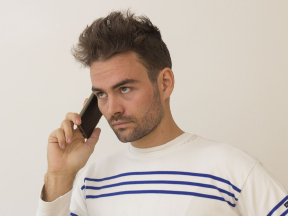Der Mann beim telefonieren