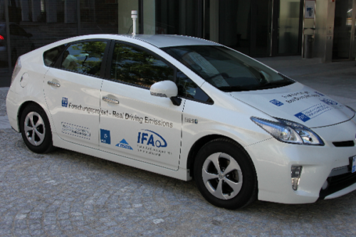 Picture of the research vehicle Toyota Prius of the project 