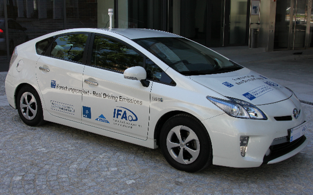 Picture of the research vehicle Toyota Prius of the project 