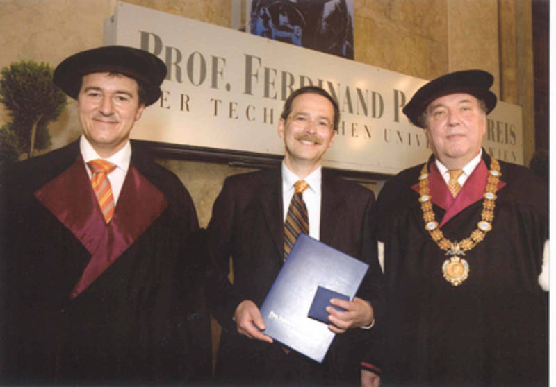 Gruppenbild des Preisträgers mit Prof. Geringer und Rektor Skalicky
