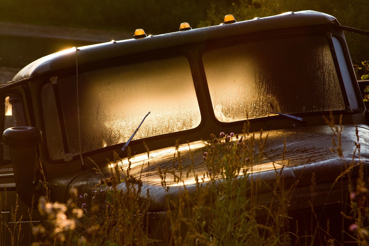 Symbolic image of an off-road vehicle