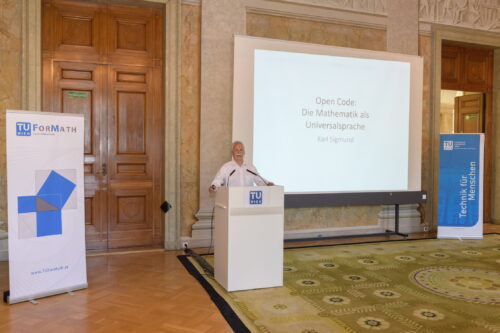 Karl Sigismund während seines Vortrages